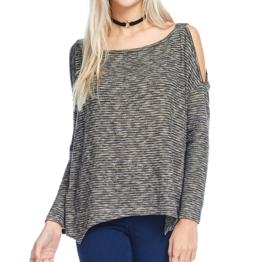 STRIPE CUTOUT HI-LOW TOP - PLUS - Picture 7 of 8